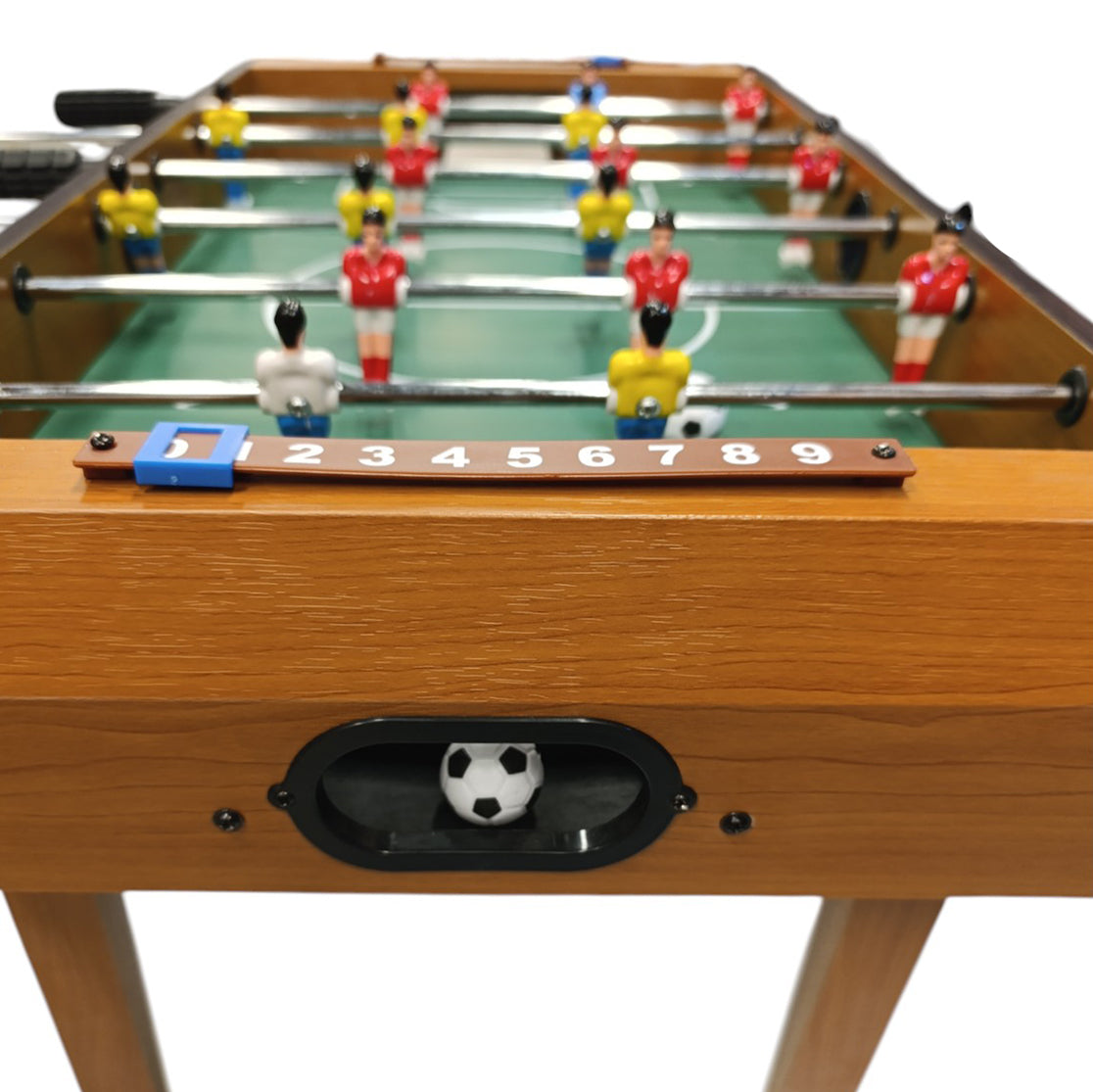 Futbolito de madera con patas, en caja